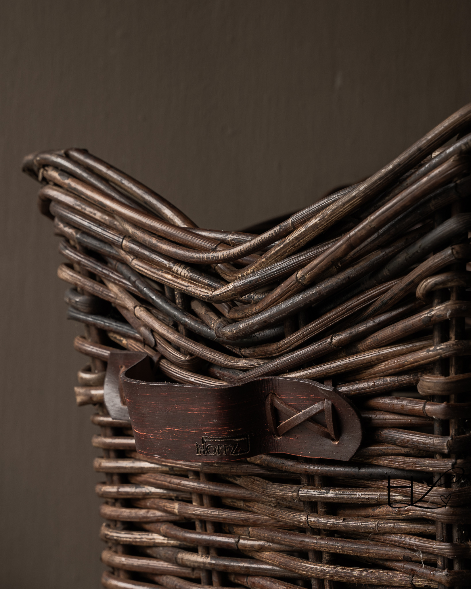 Square rattan basket HOFFZ with leather handles-7