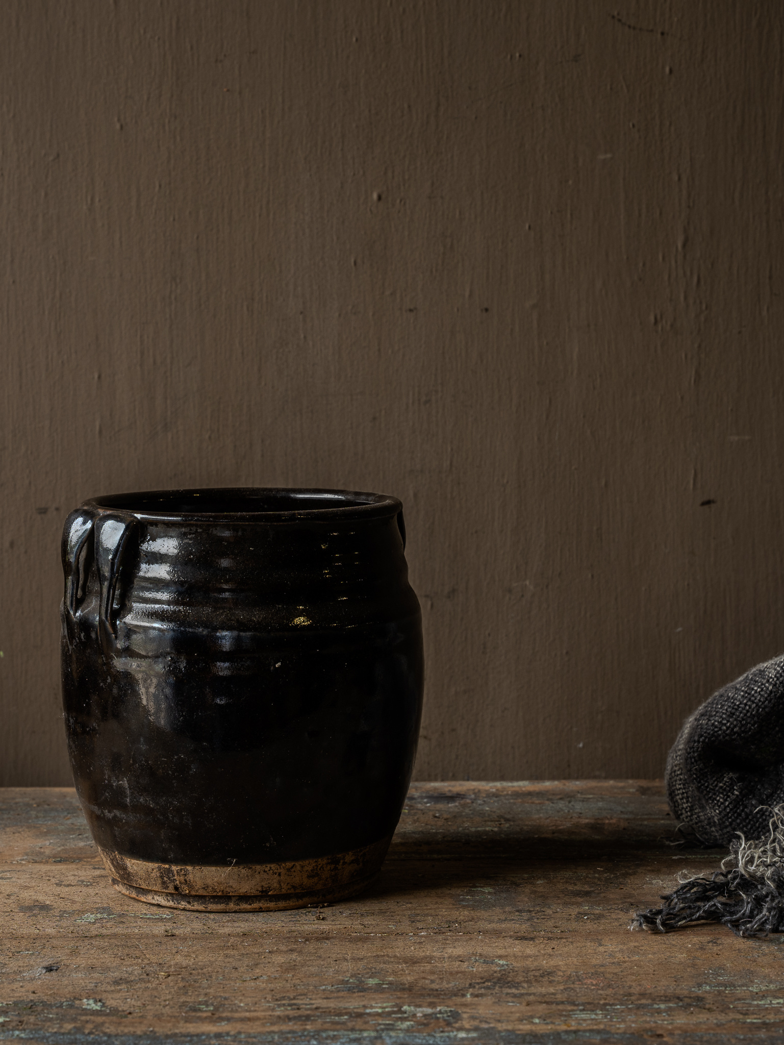 Einzigartiger, authentisch glasierter Ölkrug im Wabi-Sabi-Stil.-4