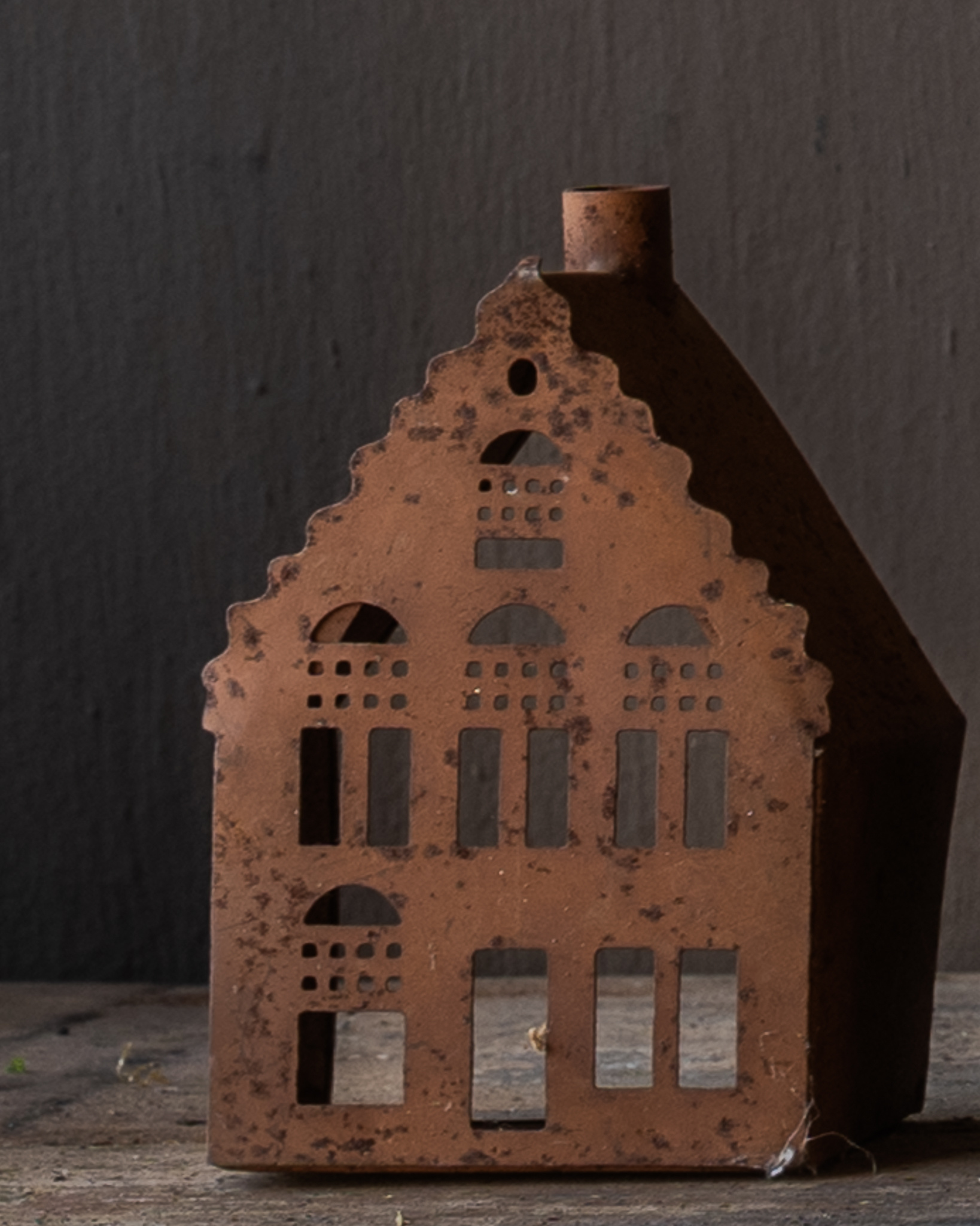 Rusty iron house-1