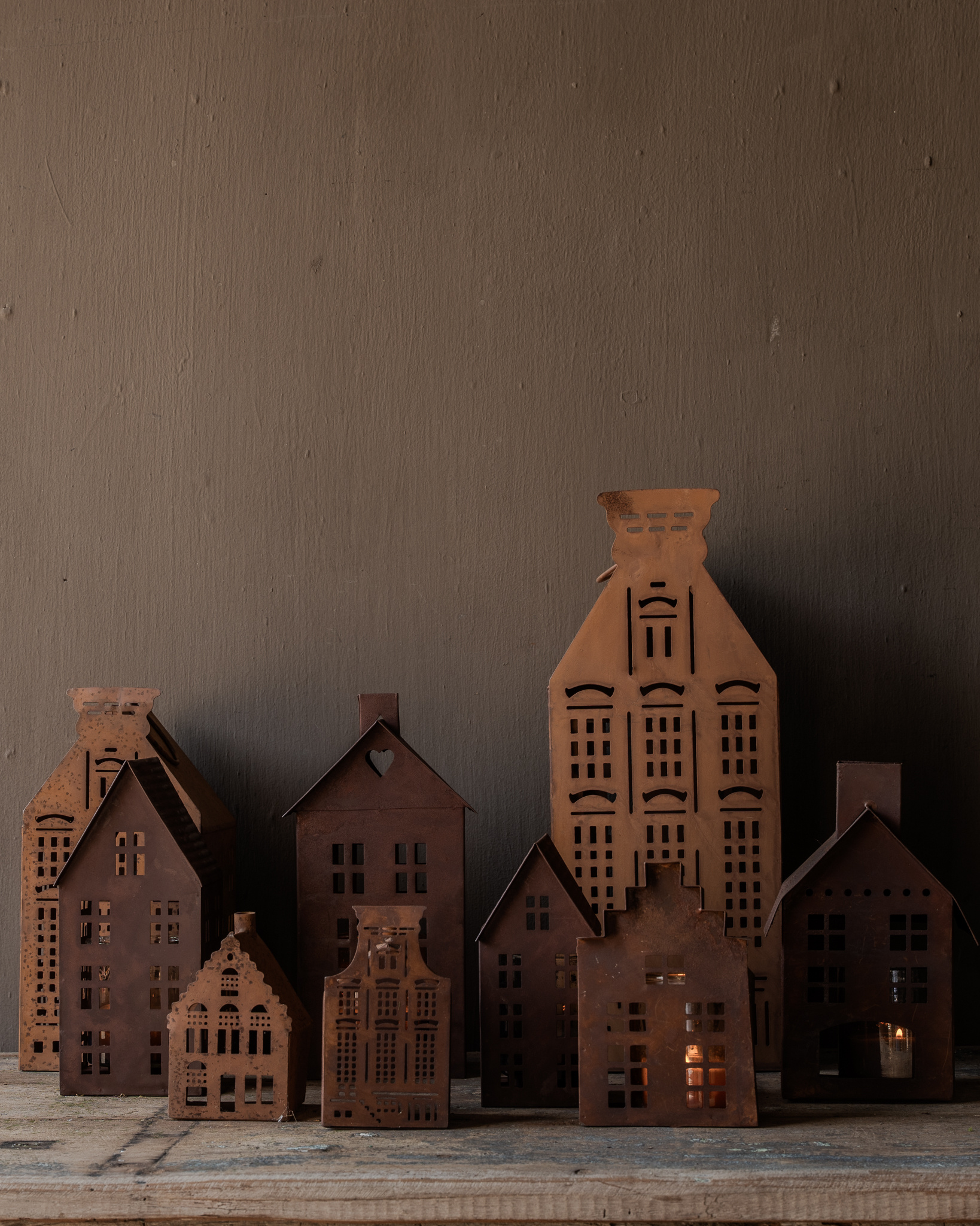Rusty iron house-2