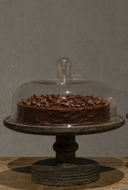 Cake stand with glass dome