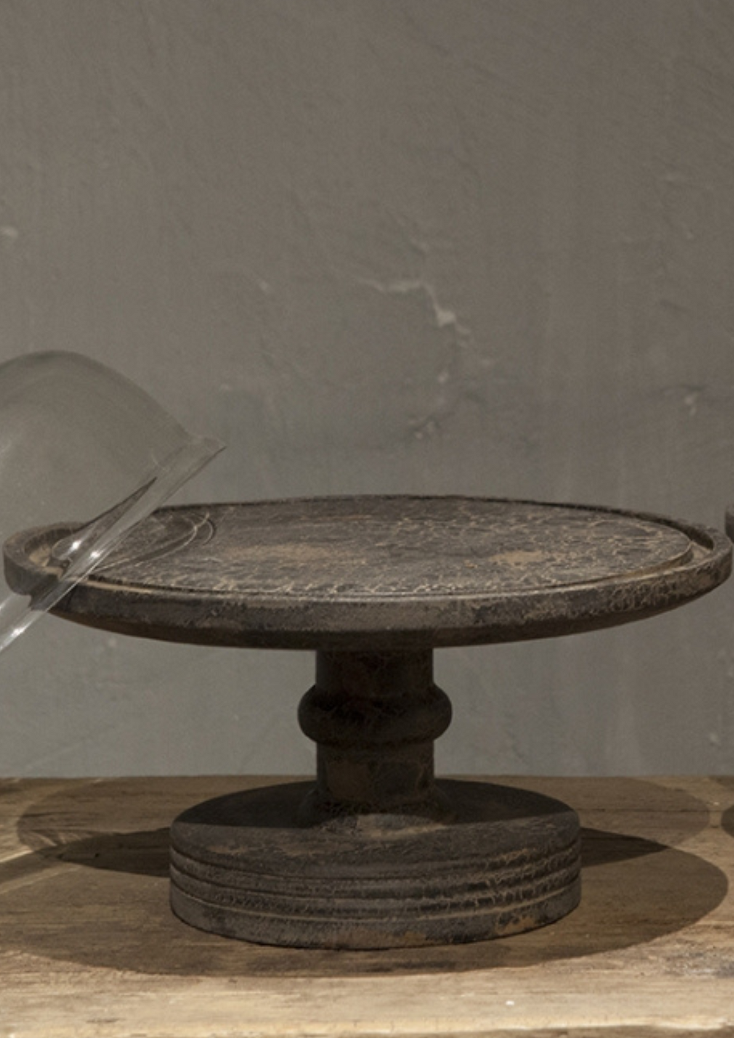 Cake stand with glass dome-2