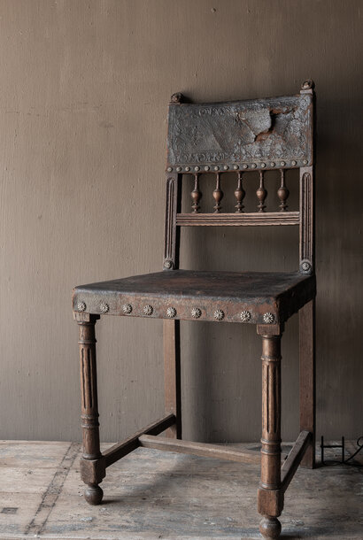 Antique Spanish Wooden & Leather Chair | 43x40xH90 cm