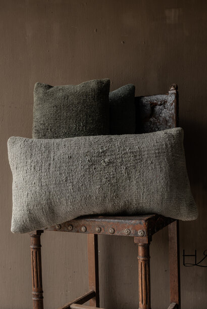 Stoer Hennep Kussen 30x60 cm | Vergrijsd Mintgroen