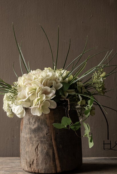 Old Wooden Jug 20x20 cm with Artificial Bouquet |