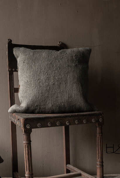 Hennep Kussen 50 × 50 cm – Vergrijsd Taupe