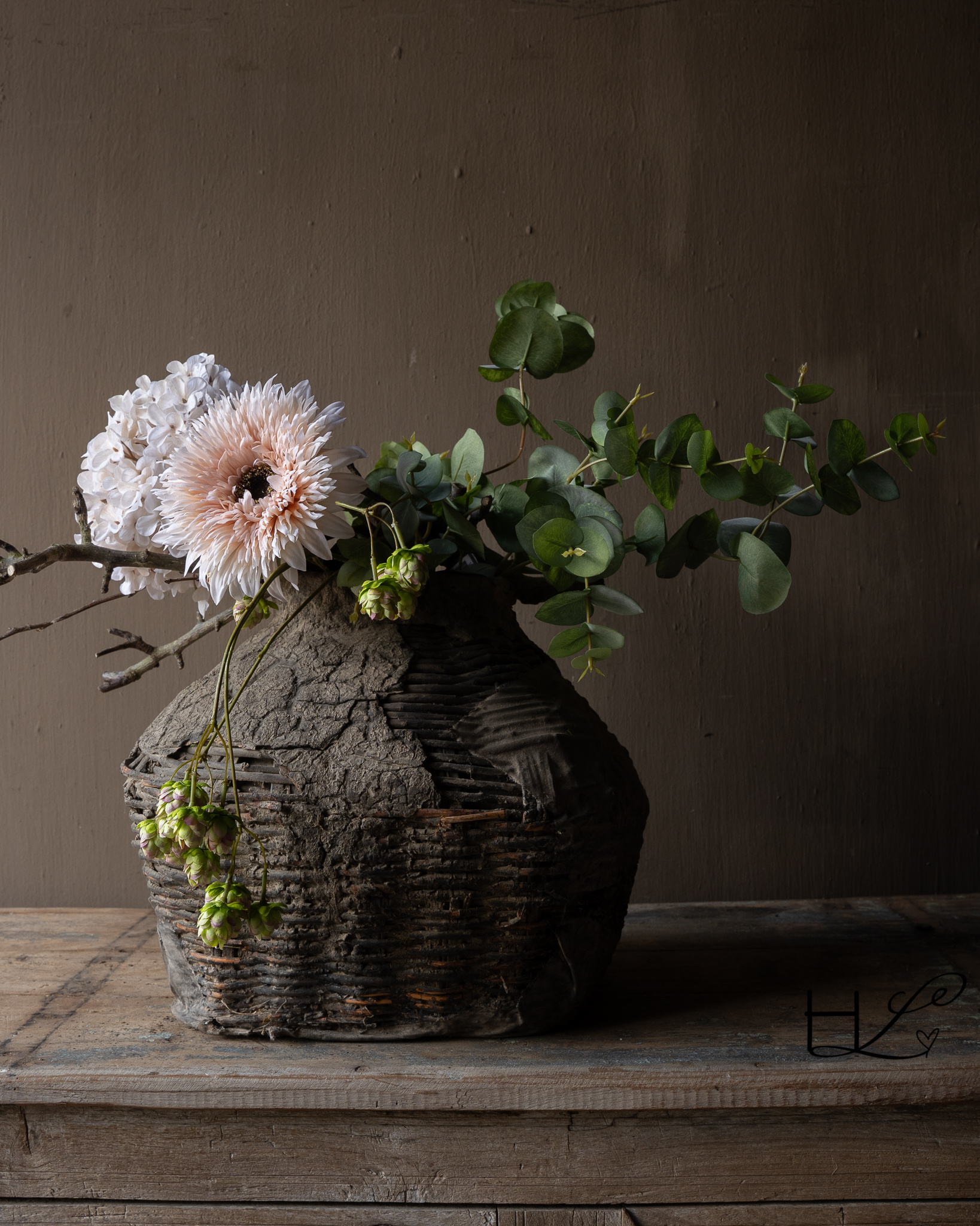Künstlicher Blumenstrauß von Silk-ka mit Hortensien, Eukalyptus und Hopfen-1