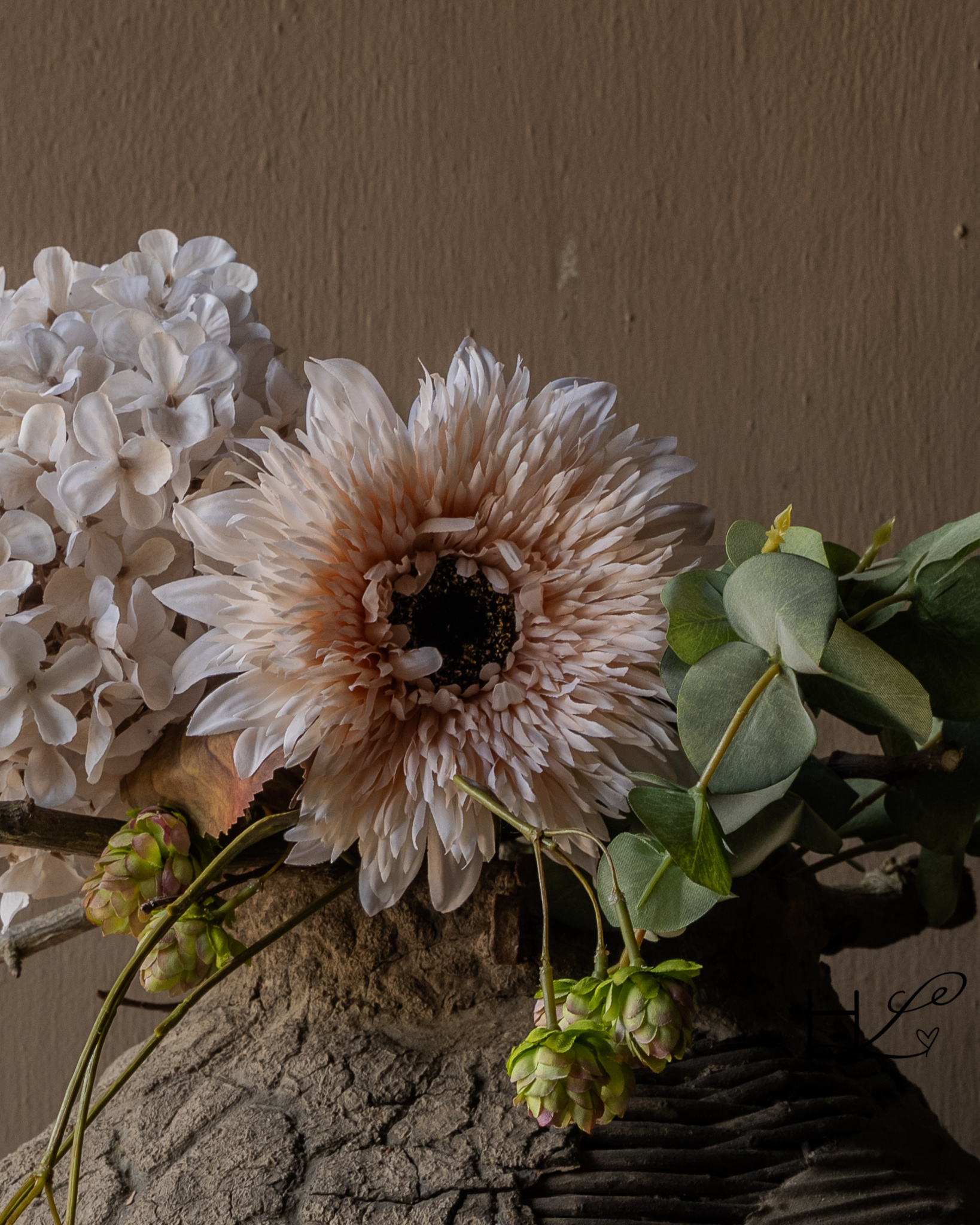 Künstlicher Blumenstrauß von Silk-ka mit Hortensien, Eukalyptus und Hopfen-6