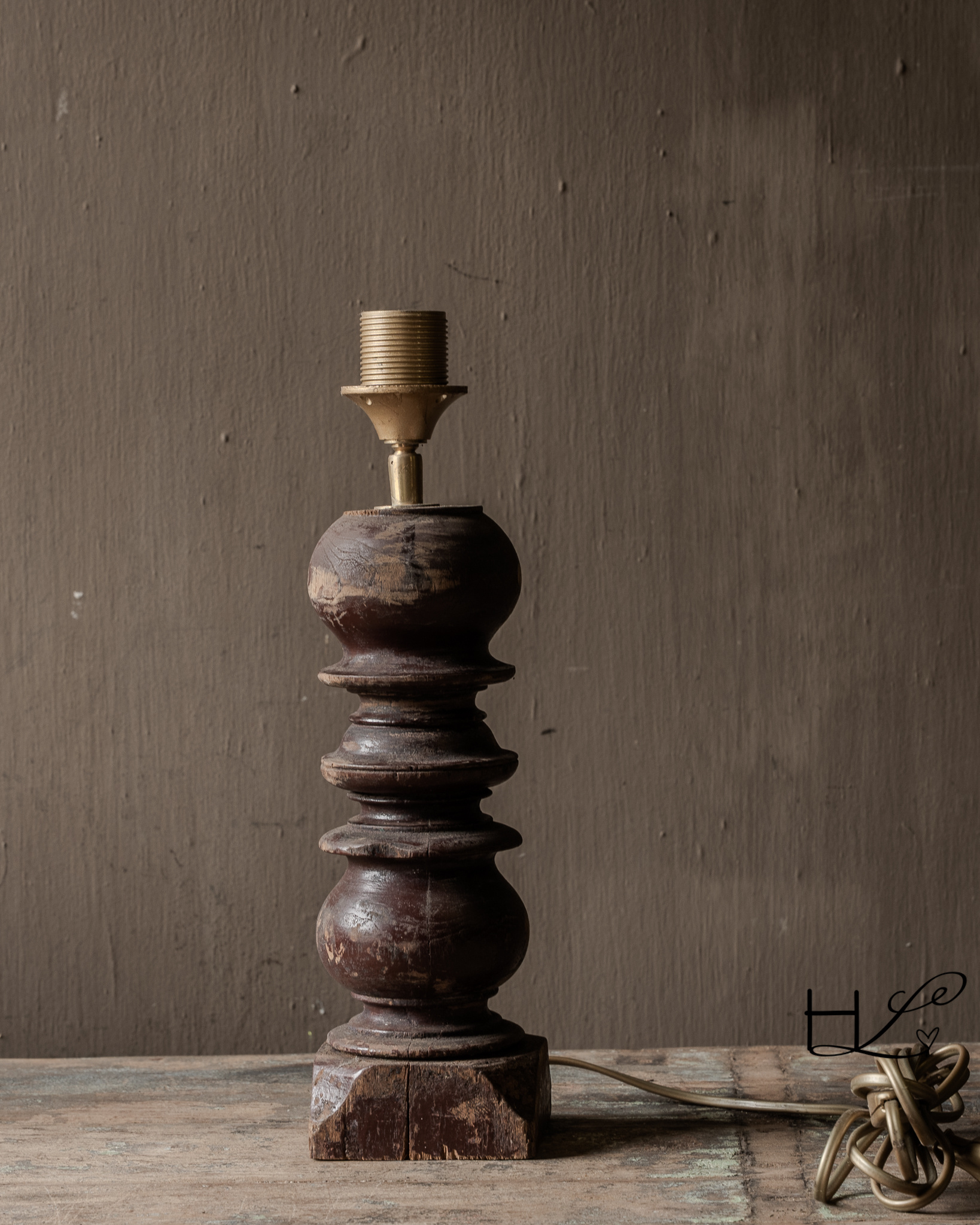 Houten balusterlampje roodbruin – Aura Peeperkorn-4