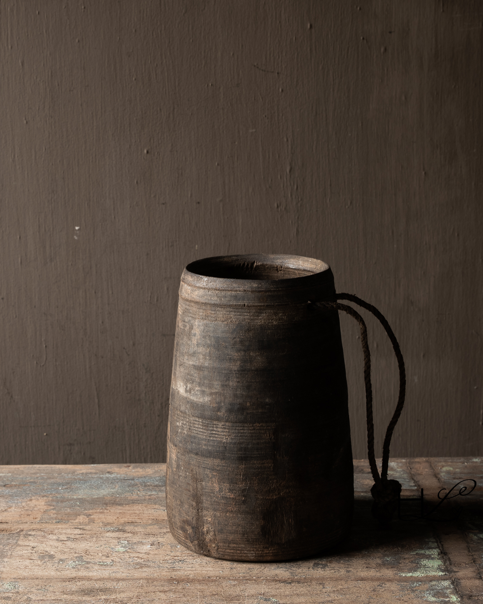 Doorleefde houten kruik inclusief kunstboeket-5