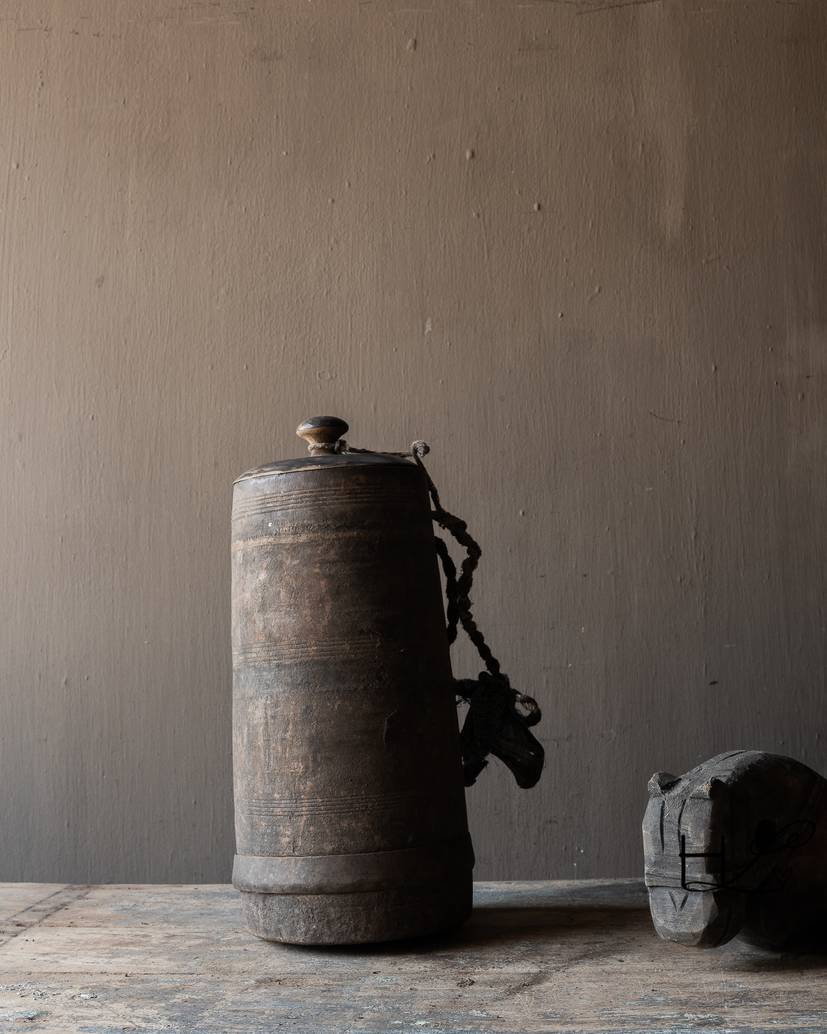 Originele Oude houten Nepalese Kruik met deksel-2