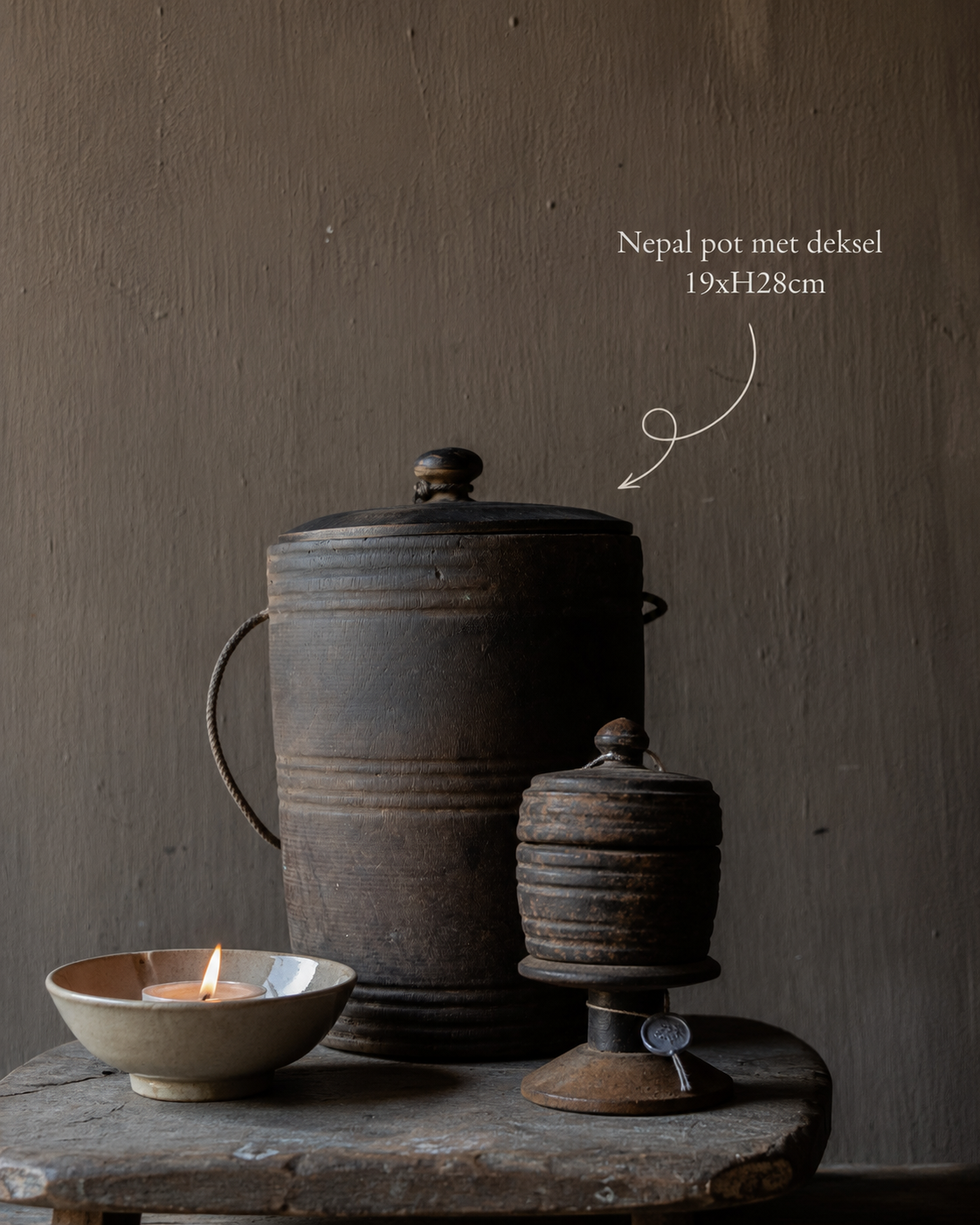 Originele Oude houten Nepalese Kruik met deksel-1