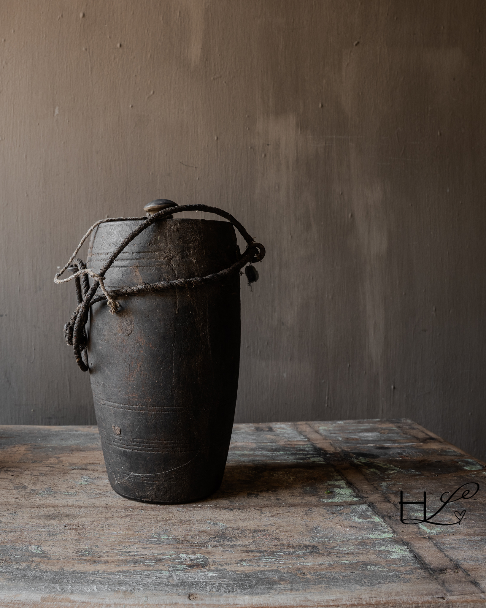 Originele Uniek Oude houten Hoffz Nepalese Kruik /Pot met deksel HOFFZ-1