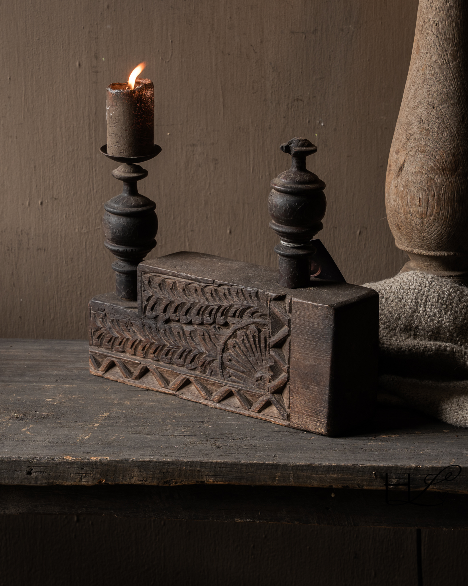 Antiek Houten Ornament Kandelaar | Oud Houten Woonaccessoire | Luksa Home Collection-1