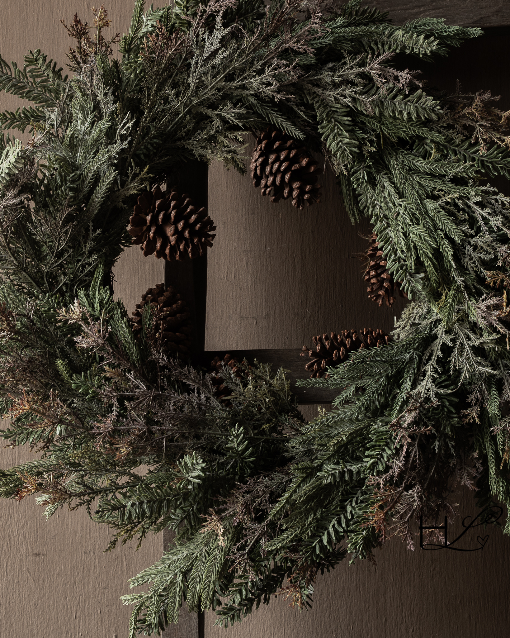 Winter wreath with fir branches & pine cones-3