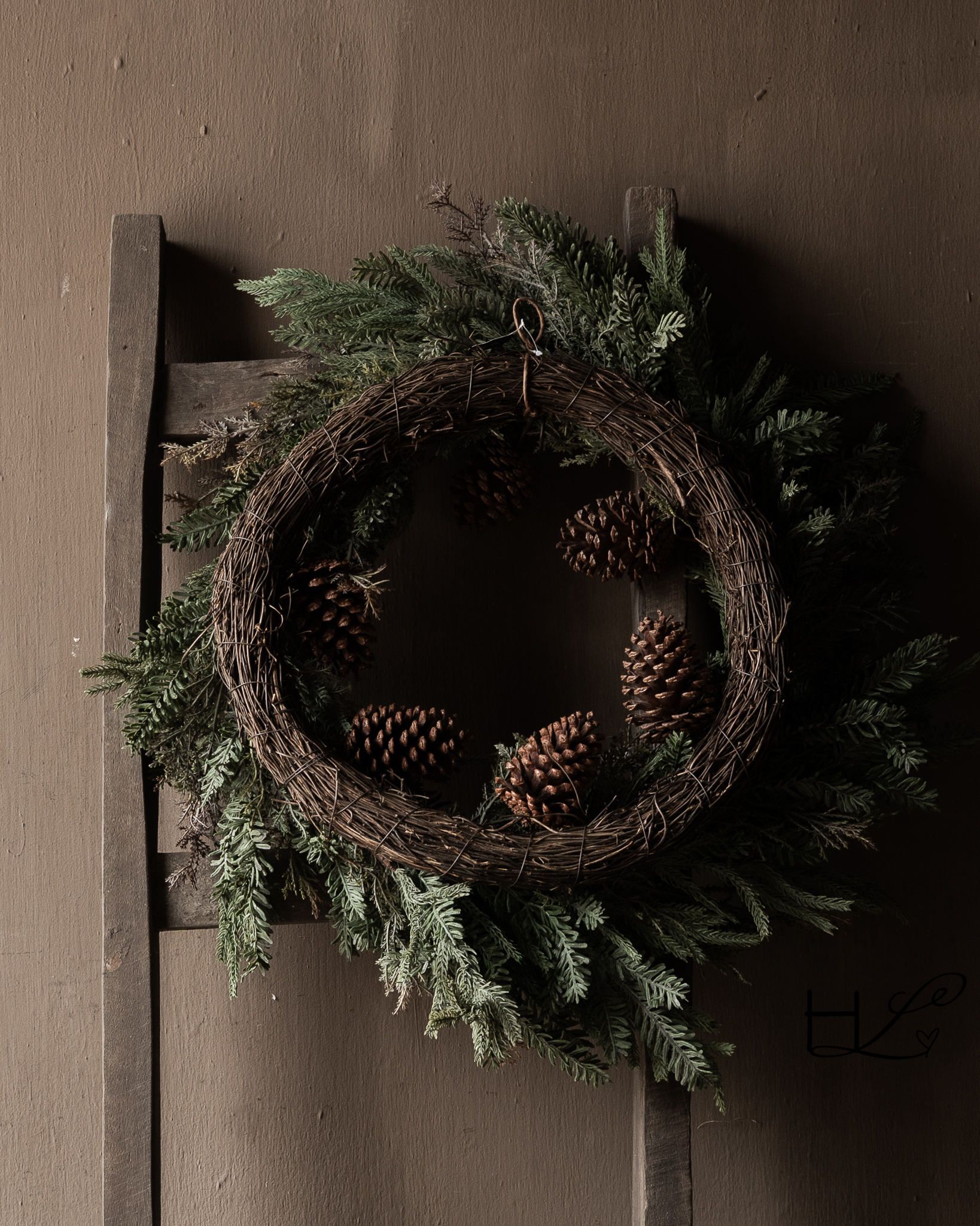 Winter wreath with fir branches & pine cones-5