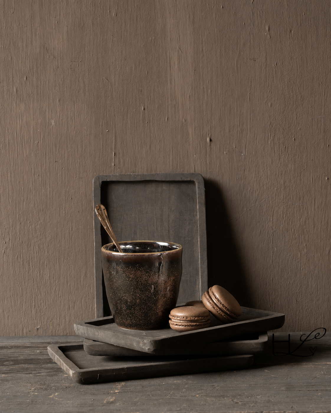 Aura Peeperkorn serving board – dark wood-2