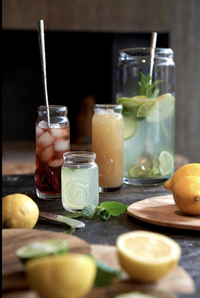 Jam Jar drinking glass with glass medallion