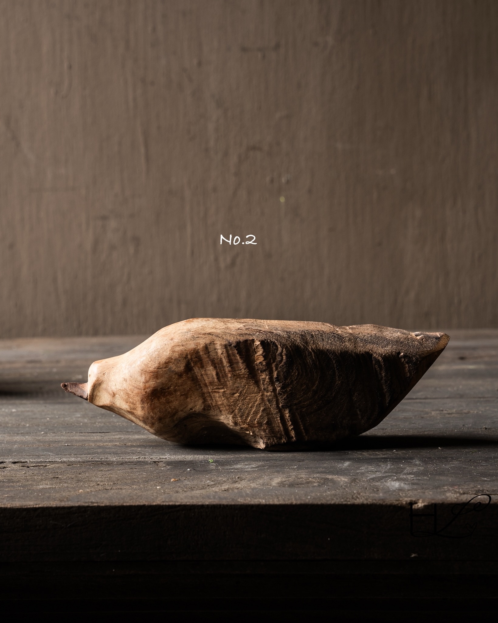 Einzigartiger alter Holzvogel mit rustikalem, verwittertem Aussehen-5