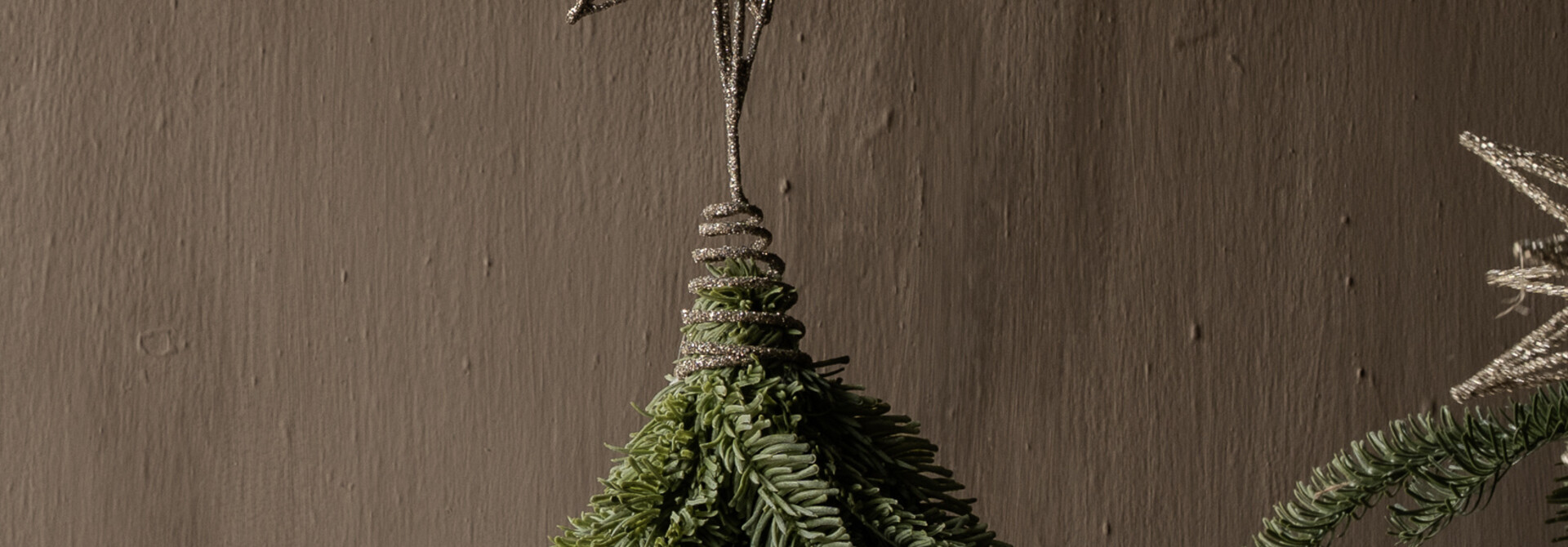 Metal Christmas tree tree topper – star 23 cm