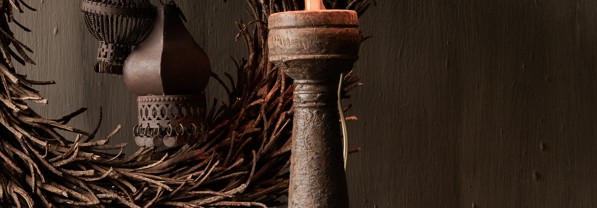 Alte hölzerne Balusterlampe