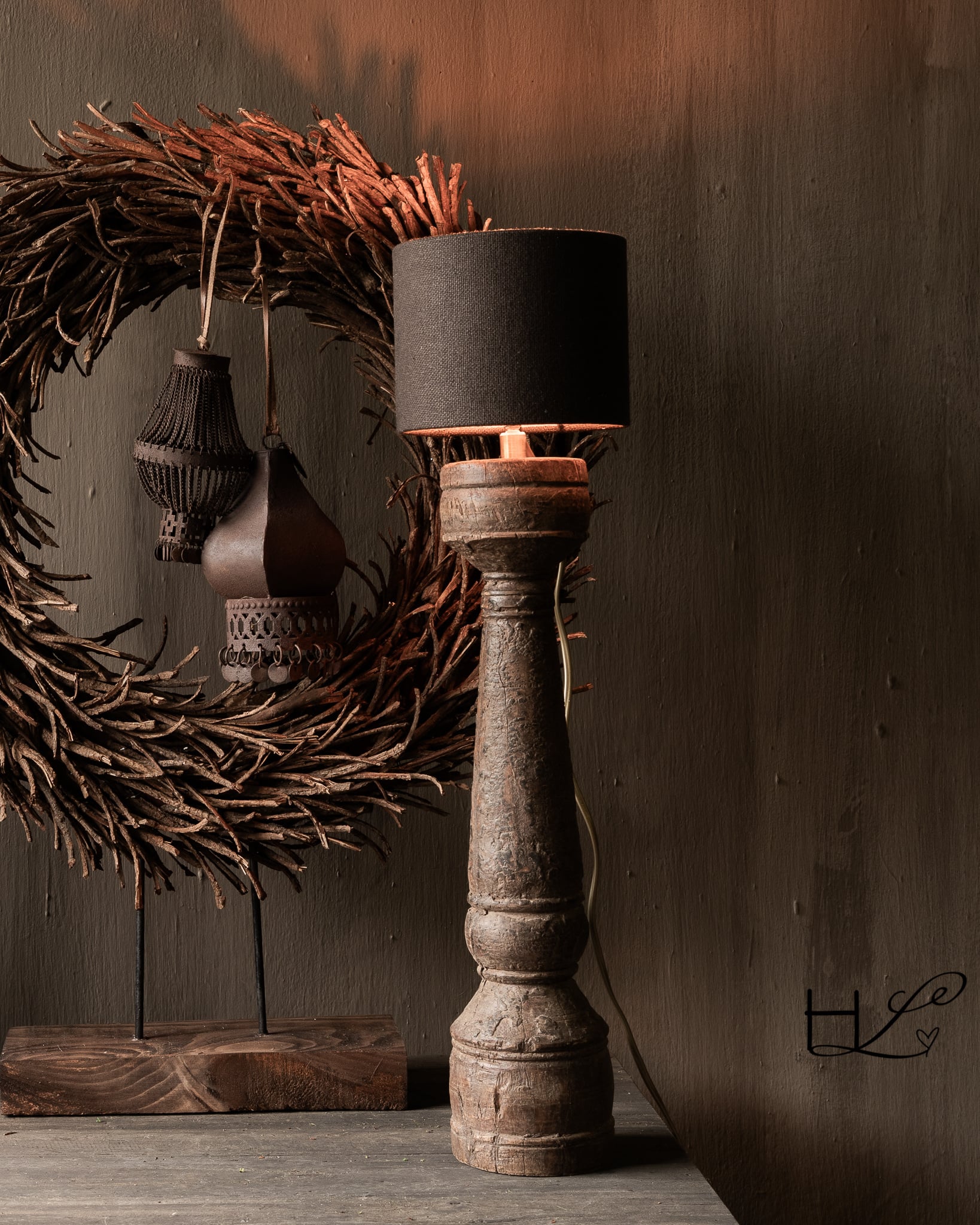 Alte hölzerne Balusterlampe-1