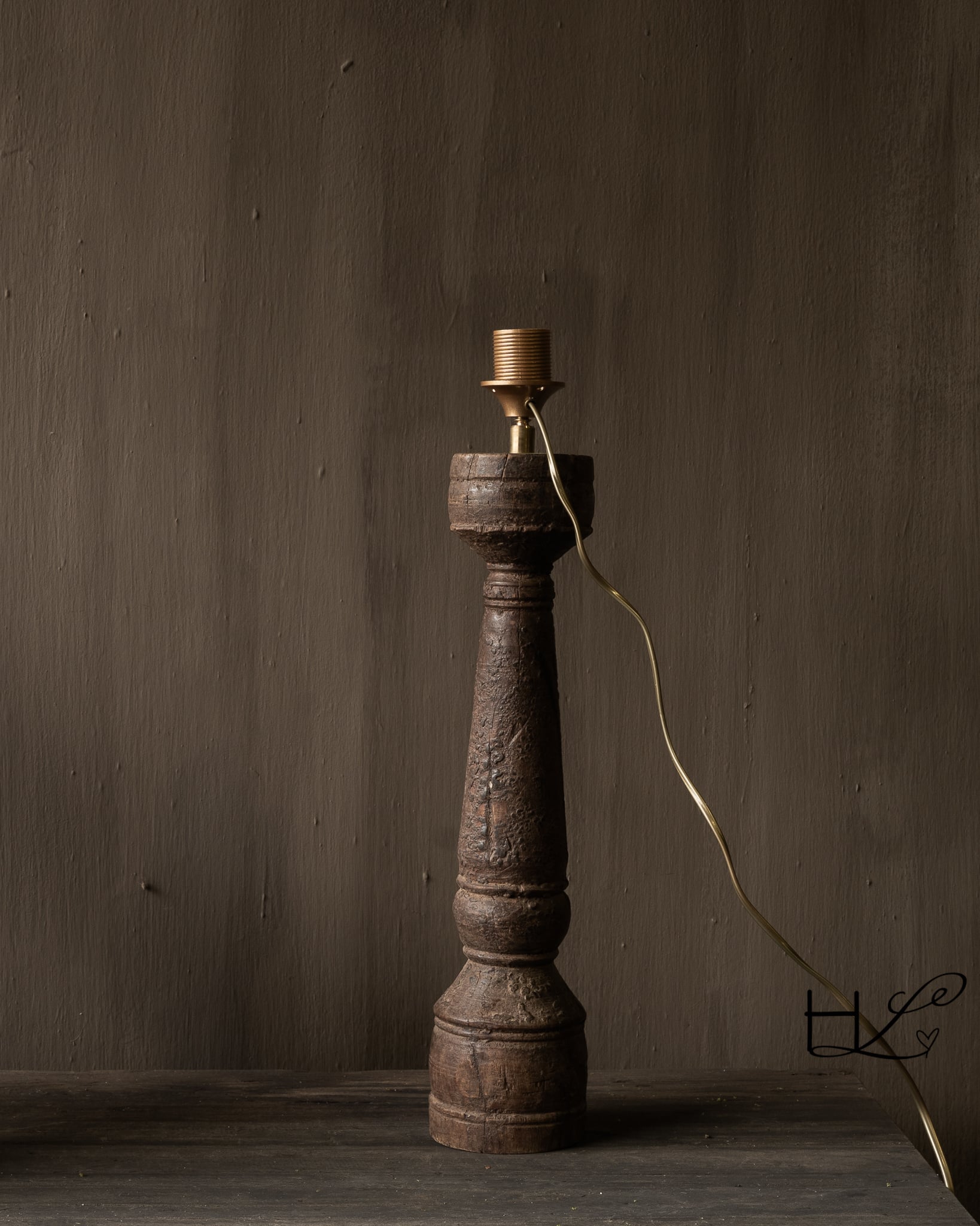 Alte hölzerne Balusterlampe-2