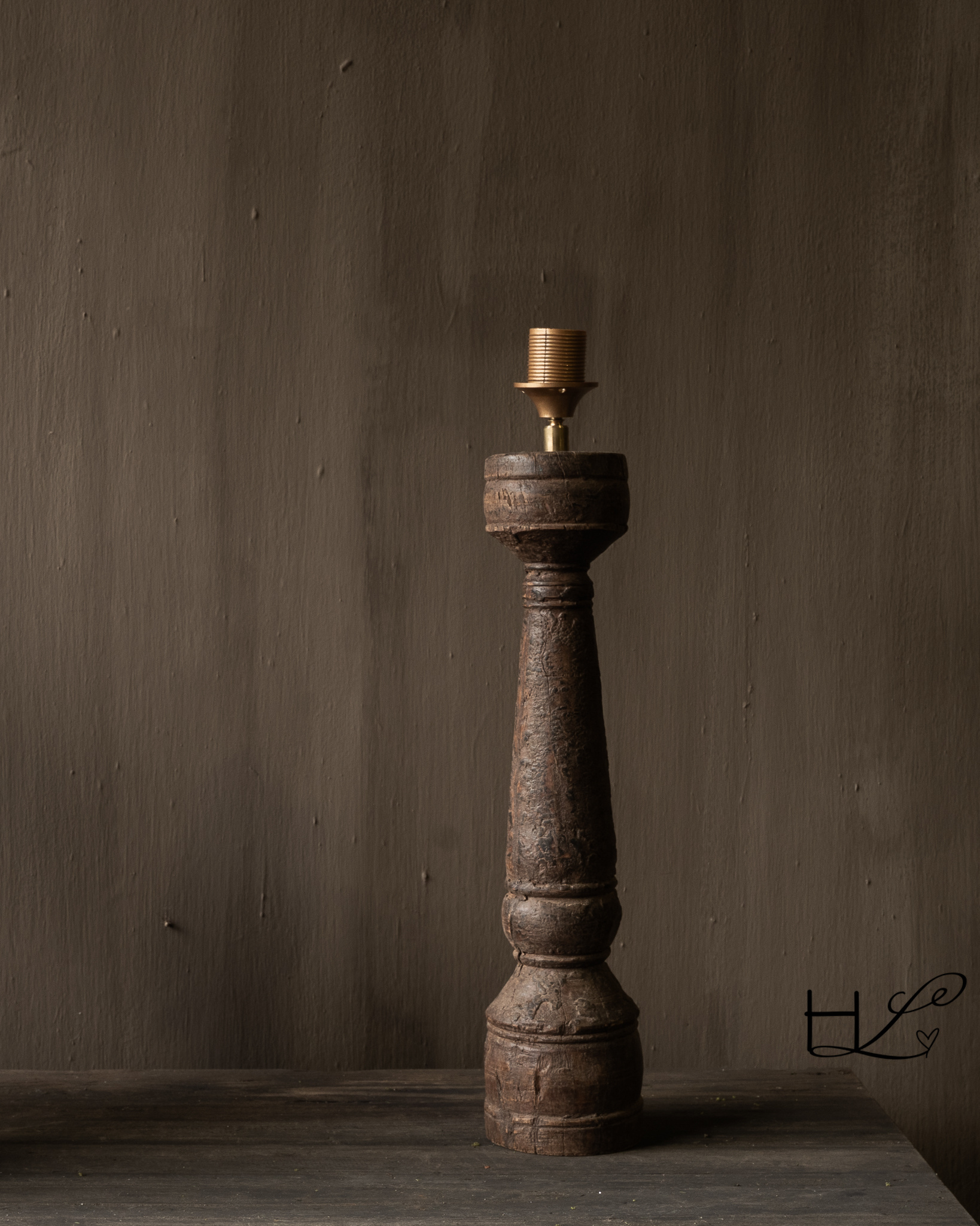 Alte hölzerne Balusterlampe-3