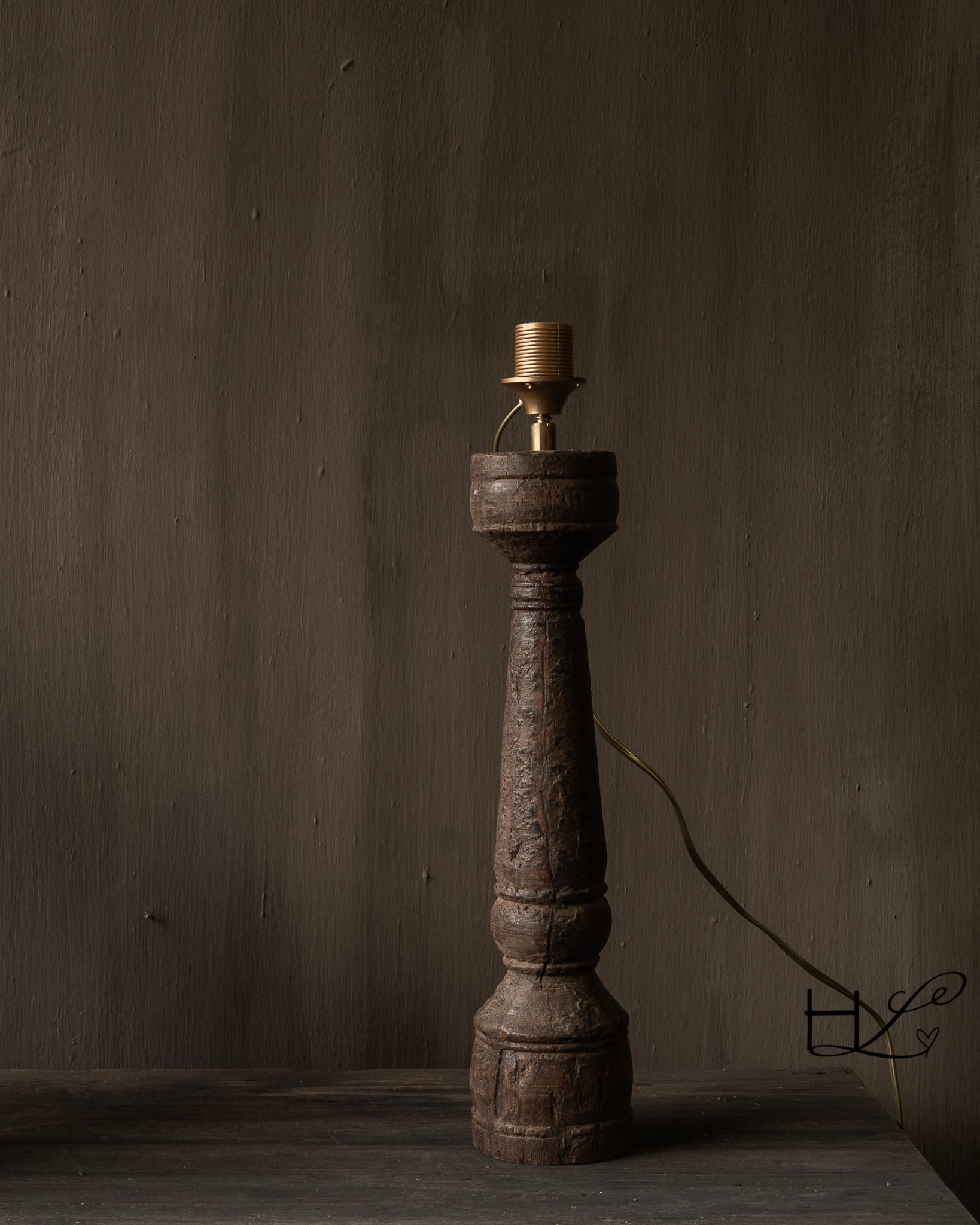 Alte hölzerne Balusterlampe-5