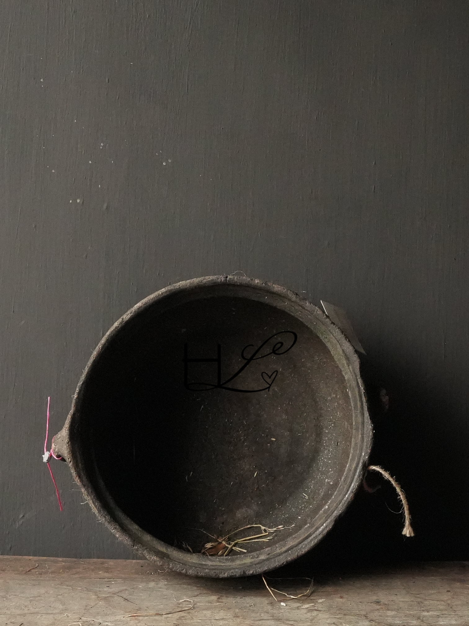 Antique Turkish pot Aura Peeperkorn interior-5