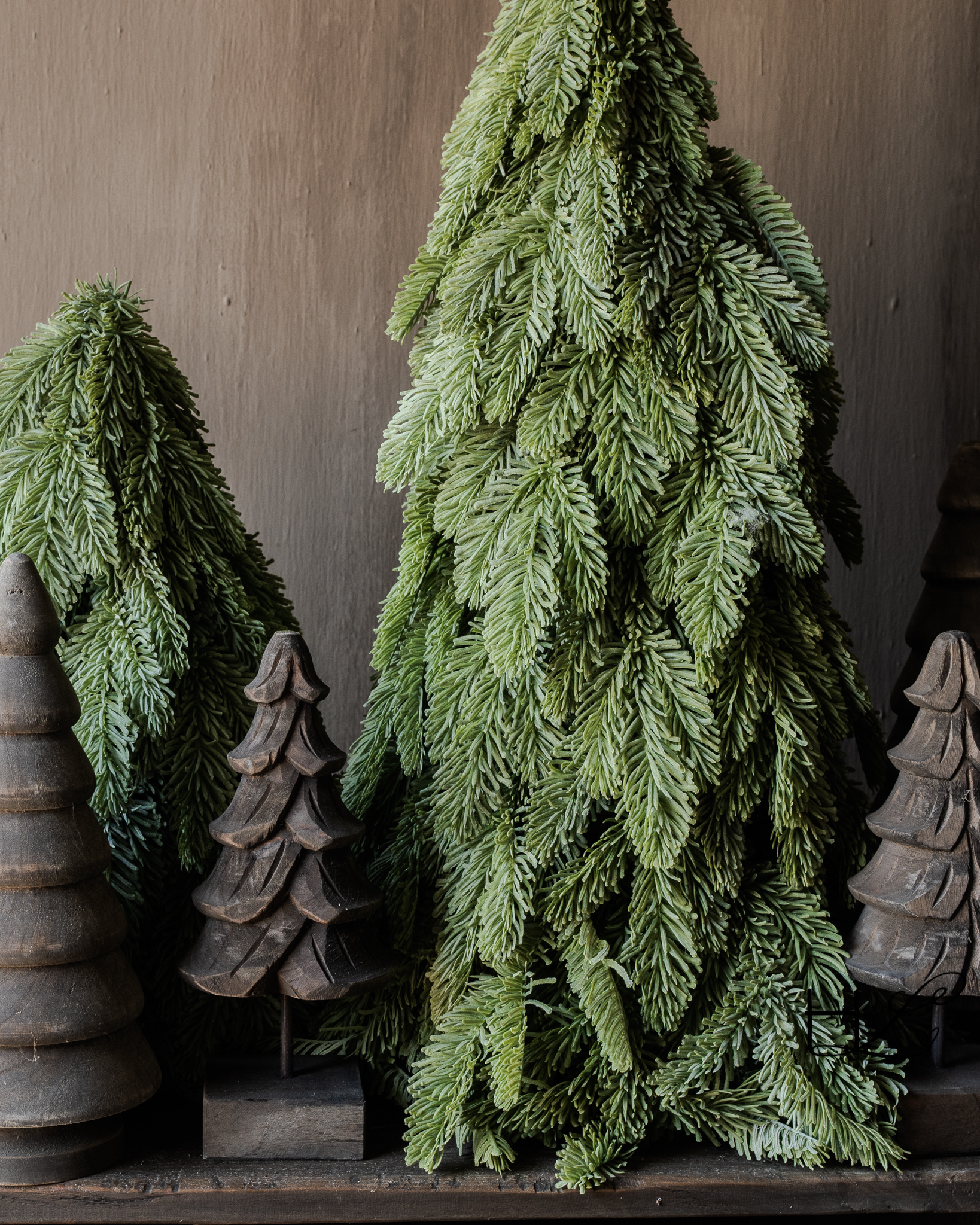 Small wooden Christmas tree-3
