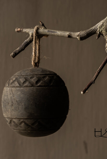 Dekorative Holzkugel LUKSA – Ø 8 cm