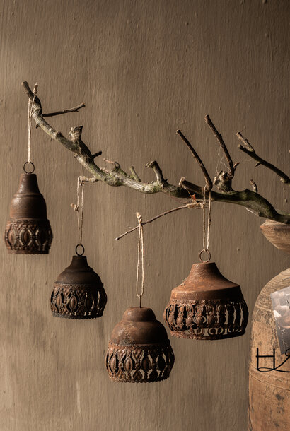 Rust-colored openwork metal ornament – hanging decoration