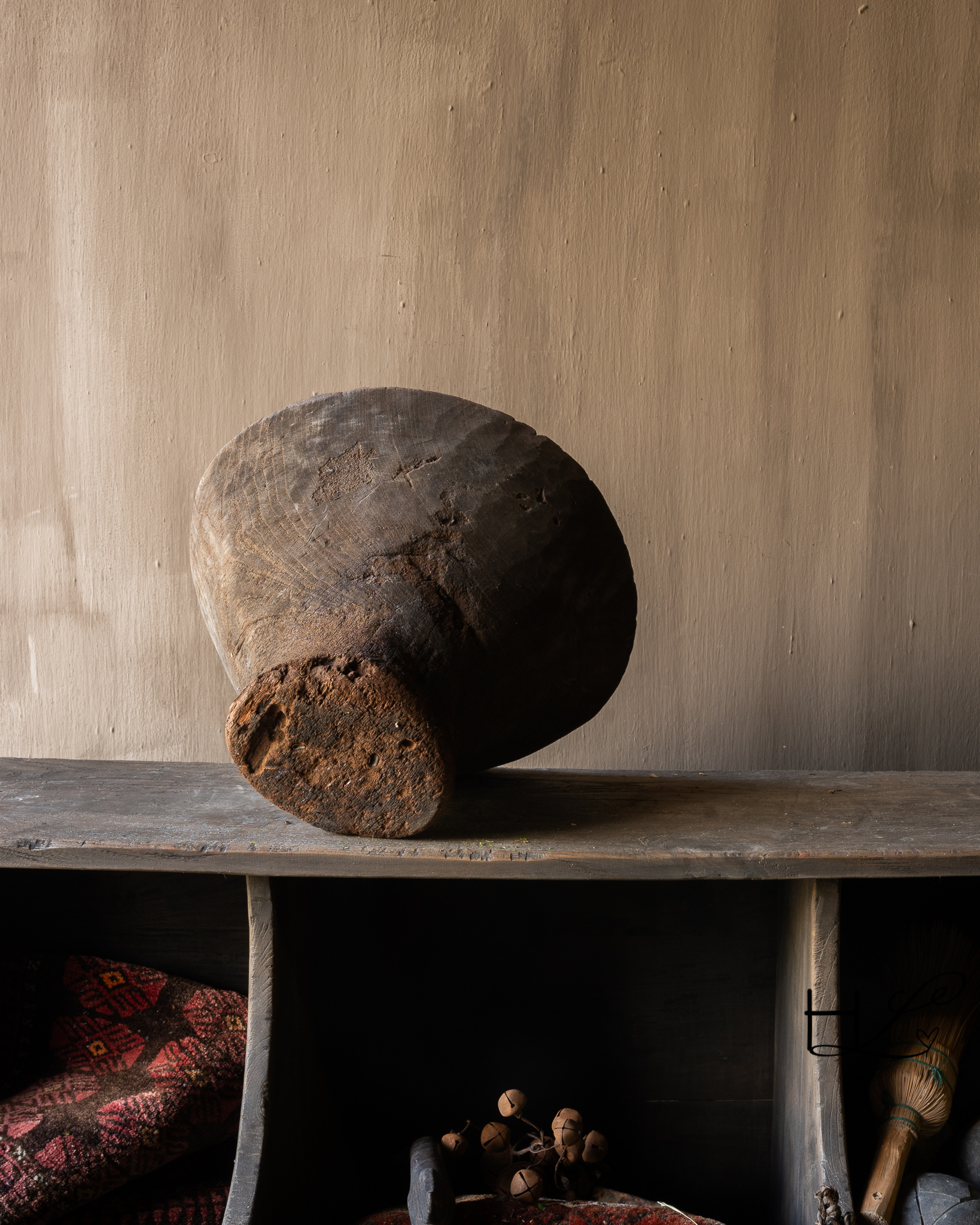 Hoffz houten vijzel / schaal op voet – donker hout-6
