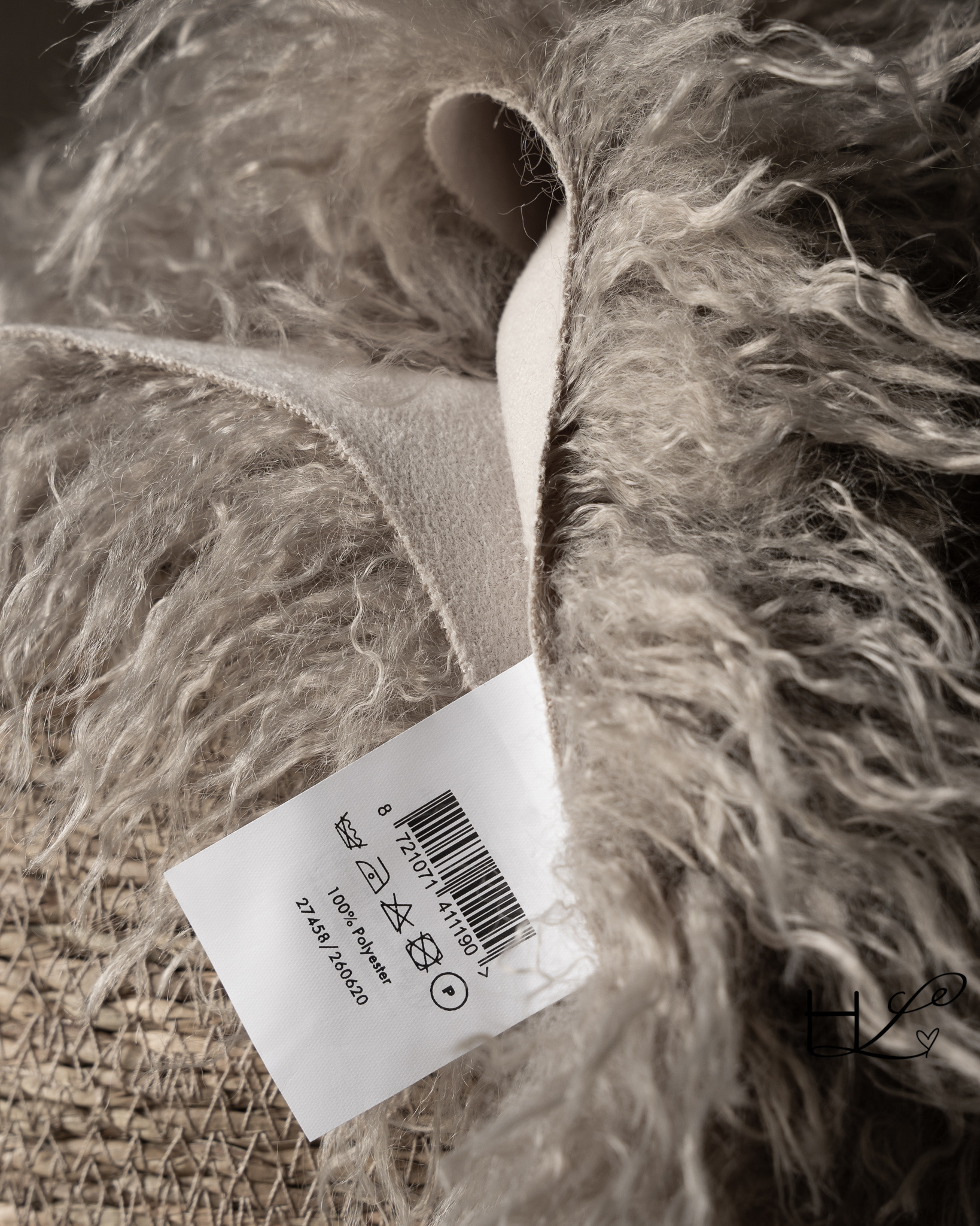 grey faux fur-4