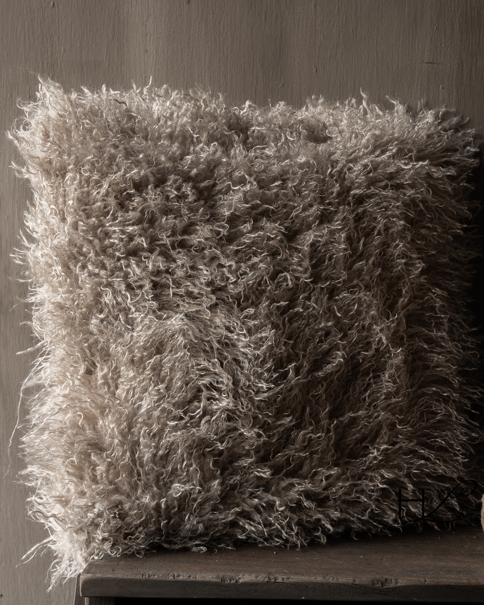 Grey faux fur cushion-4