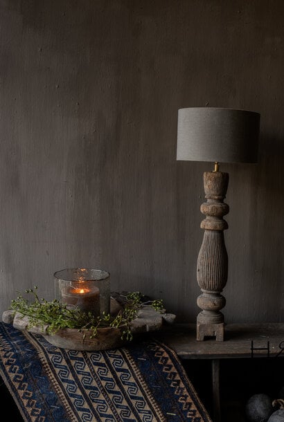Table lamp made of old wooden baluster Aura Peeperkorn
