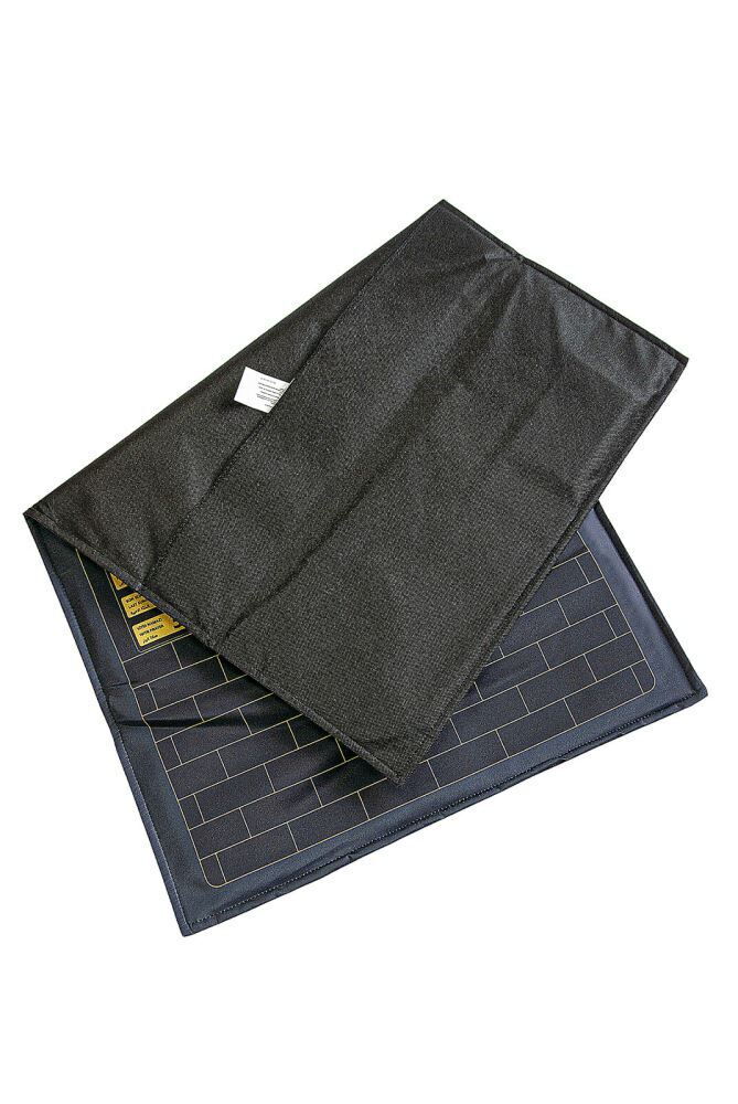 ikranur Kabeli Benim Seccadem Çocuklar İçin Sesli Konuşan 7 Dilde Namaz Kıldıran Seccade (Siyah 84 x 52 cm)