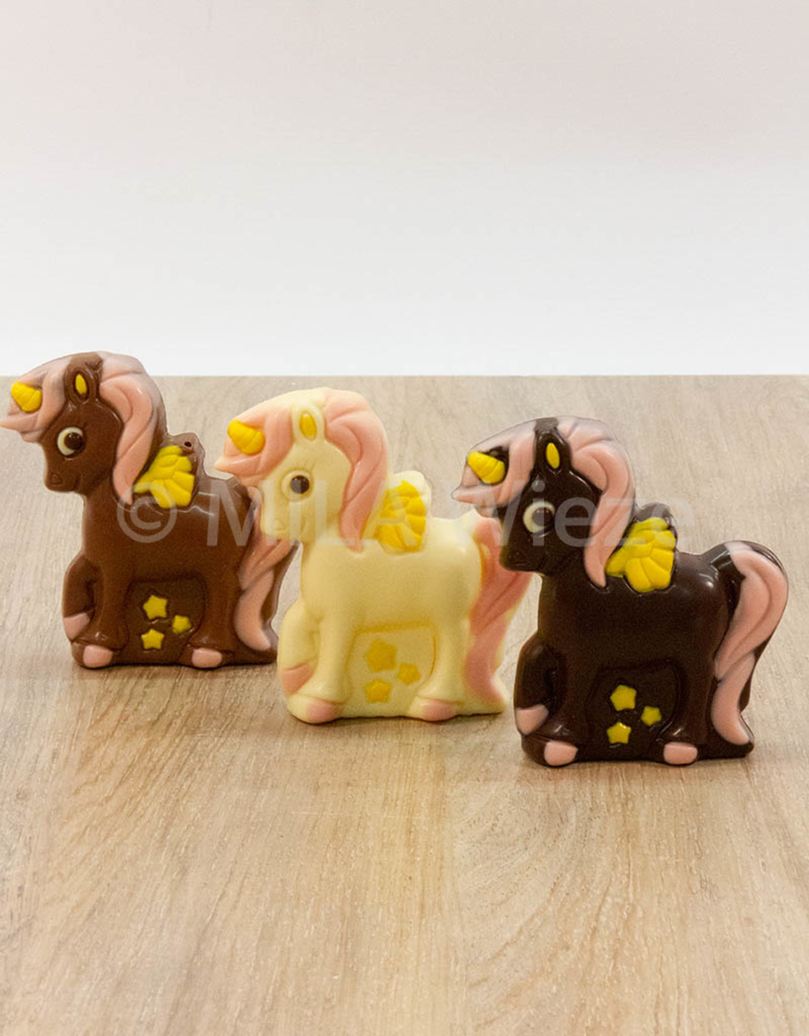Eenhoorn deco - 75 gr - 10 cm - melk-, witte of fondant chocolade