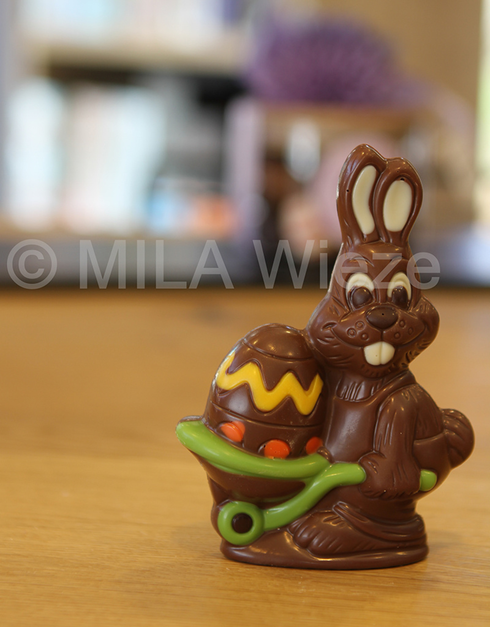 Haas met kruiwagen - deco - 60 gr