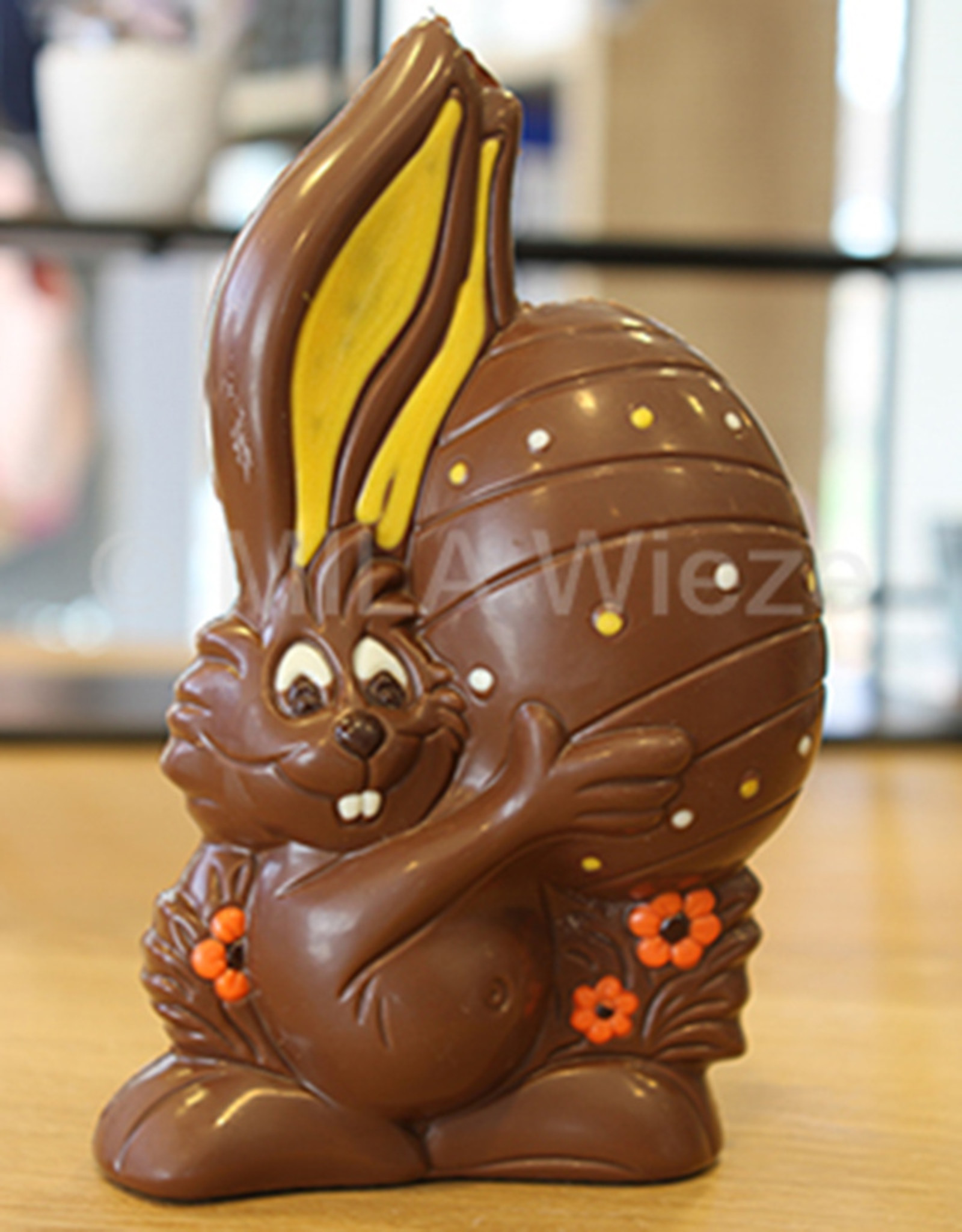 Haas met ei - deco - 300 gr