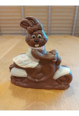 Hazenmeisje op skooter melk deco chocolade 14 cm - 160 gr