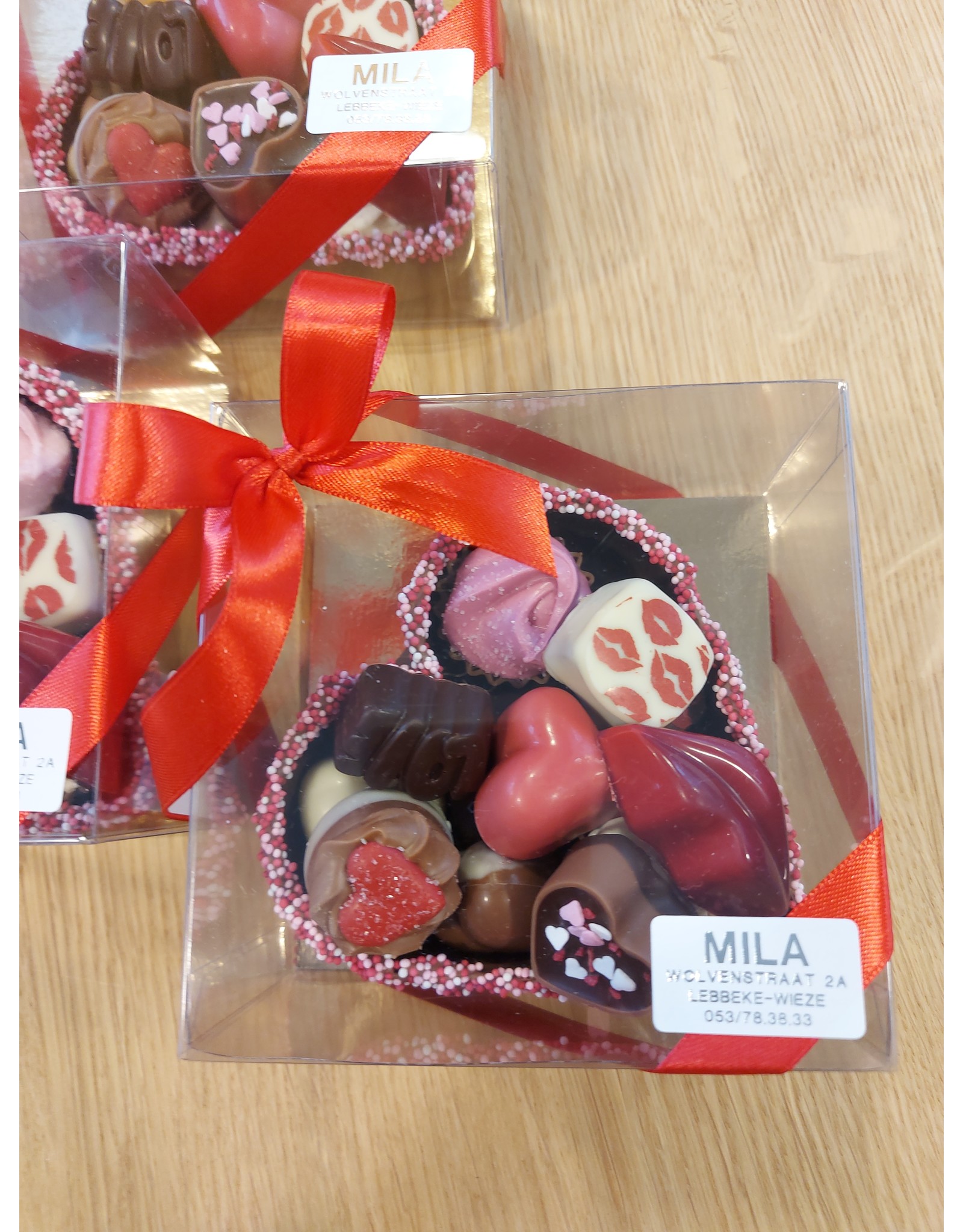 Chocolade cup gevuld met pralines