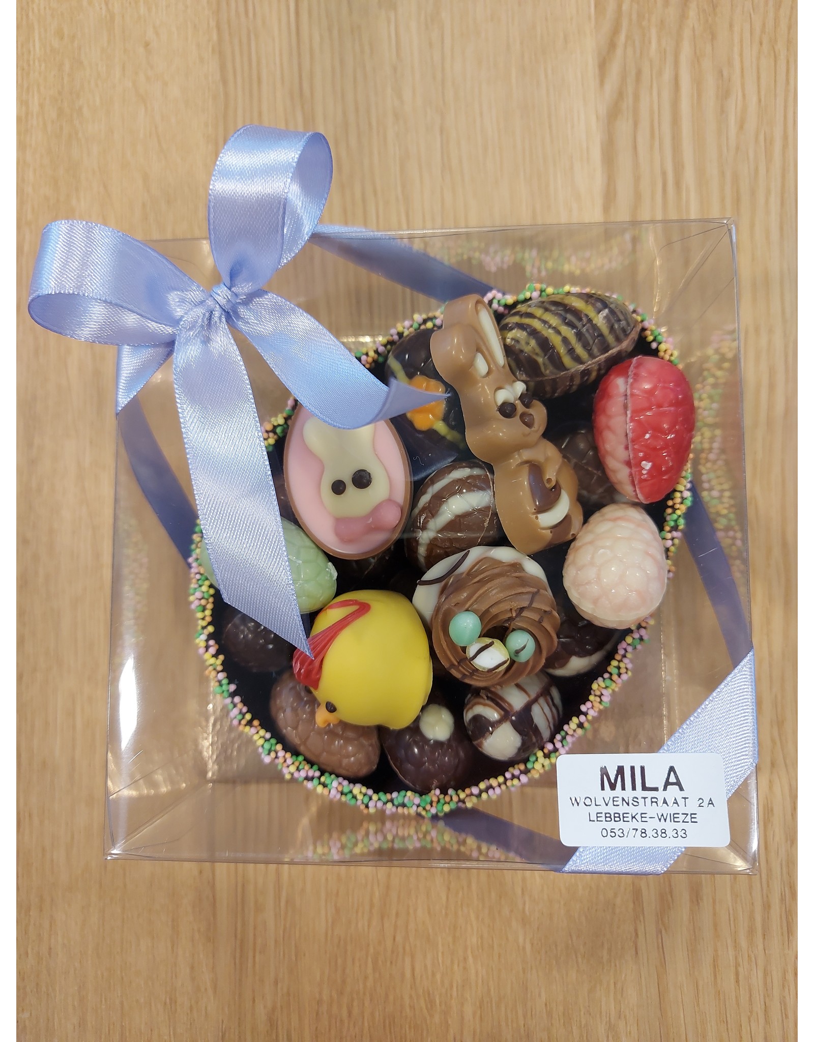 paasgeschenk - grote ei cup met eitjes en paaspralines