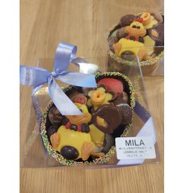 paasgeschenk - kleine ei cup met eitjes en paaspralines