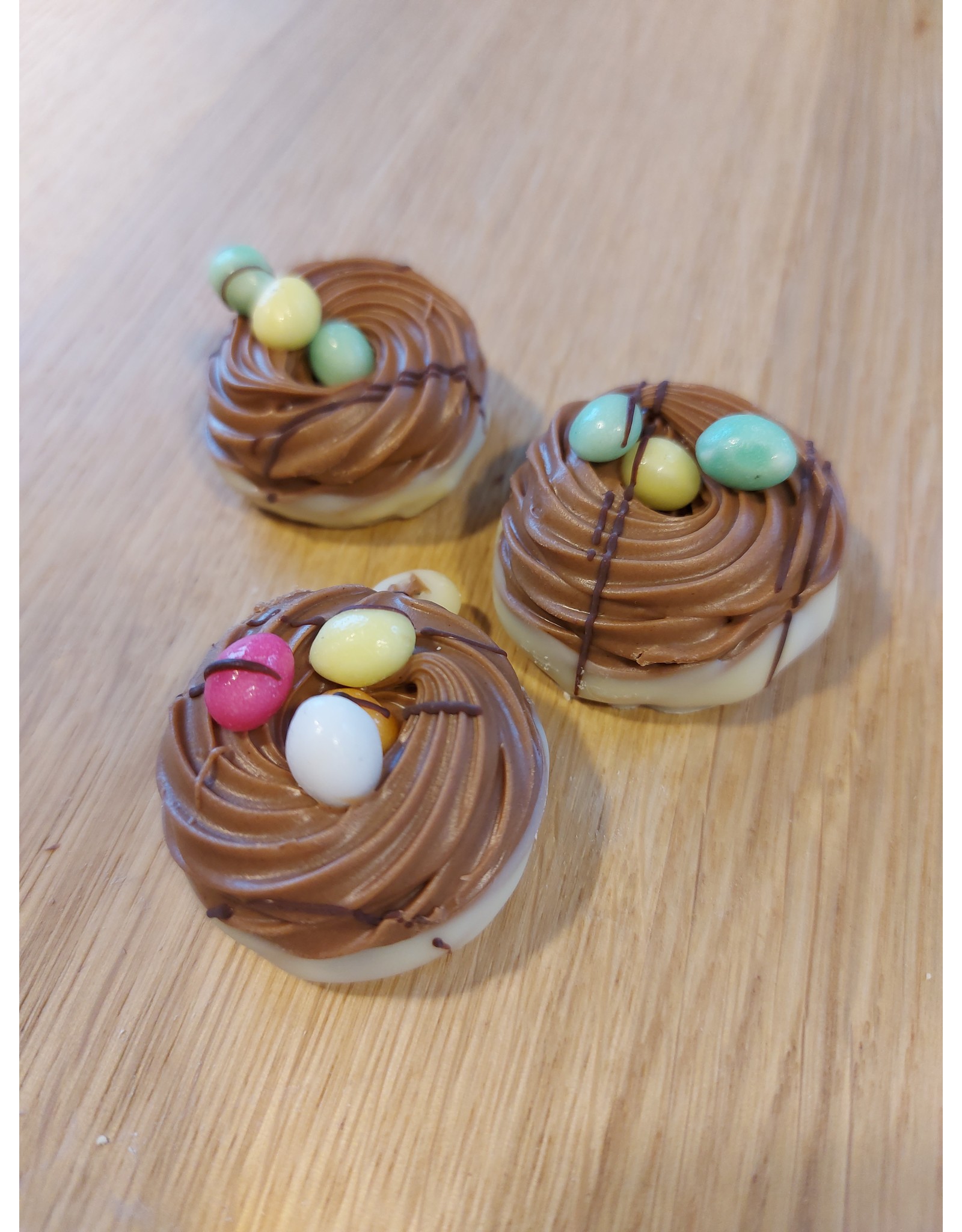 paaspraline - praliné nestjes - 5 stuks