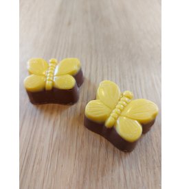 Zomerpralines - vlinders melk geel met caramel vulling