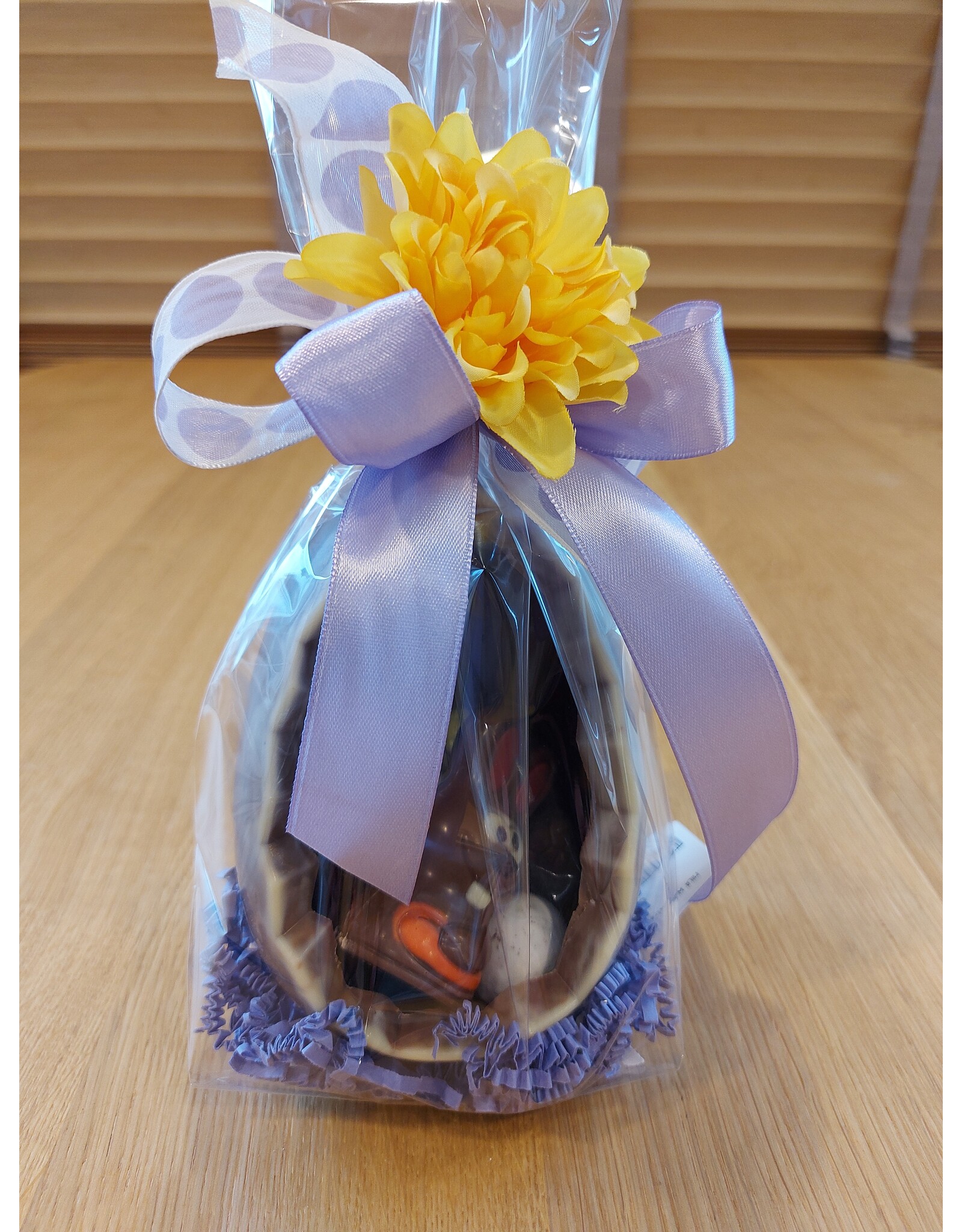 Gekarteld ei met eitjes en mini figuurtje - luxe verpakking