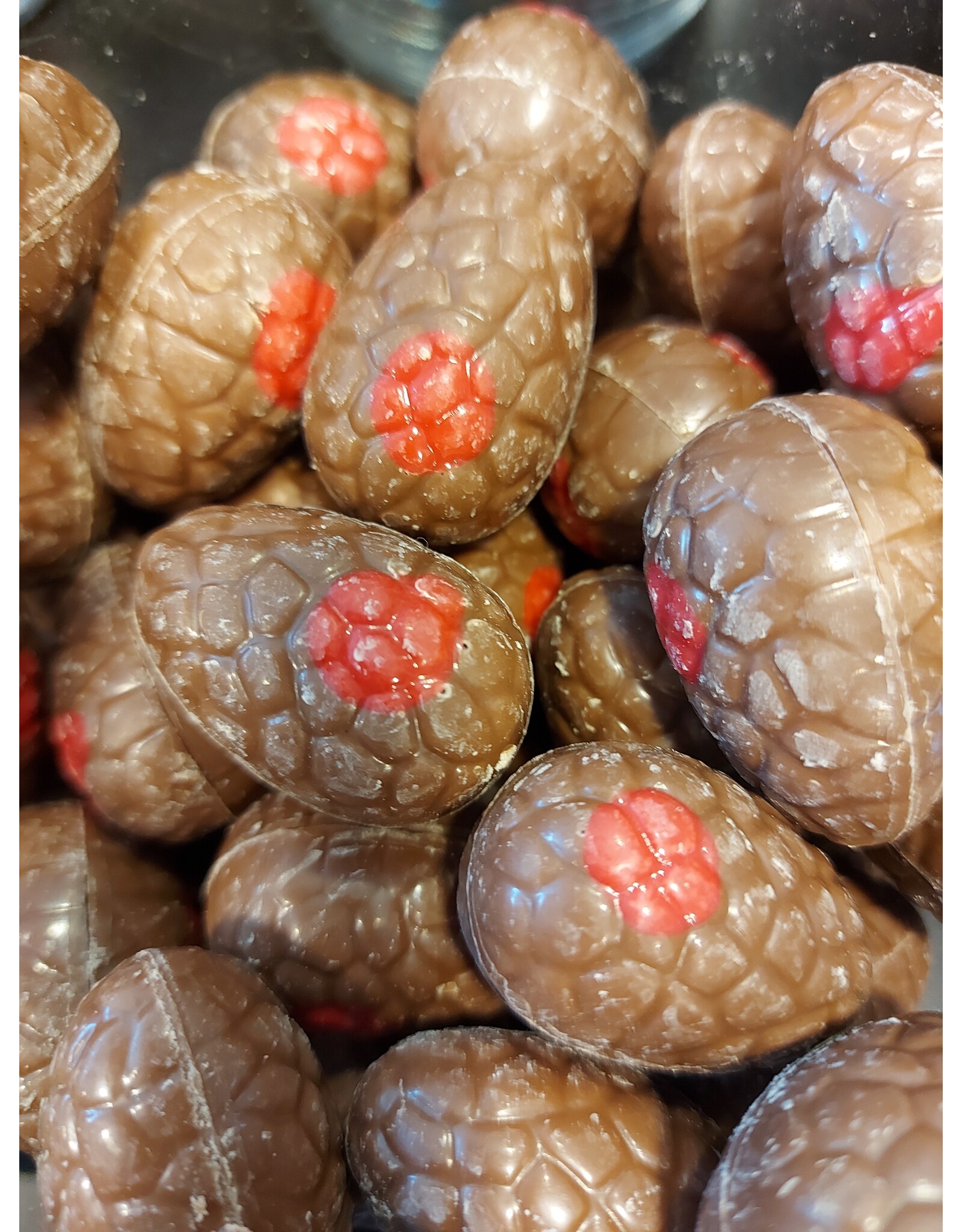 Paaseitjes - melk amarena kers ganache