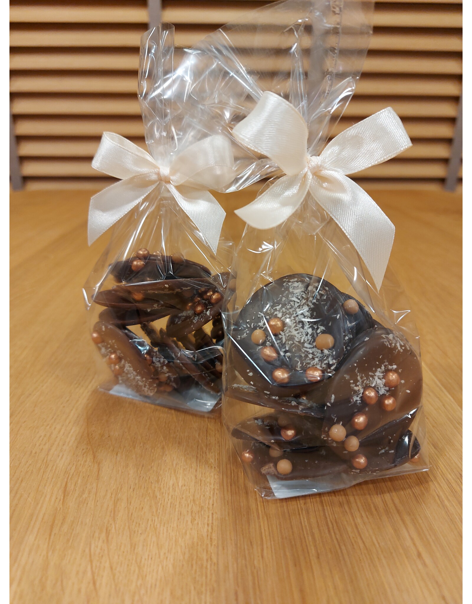 Caraque -Bling bling en coco - melk of fondant chocolade - 14 stuks